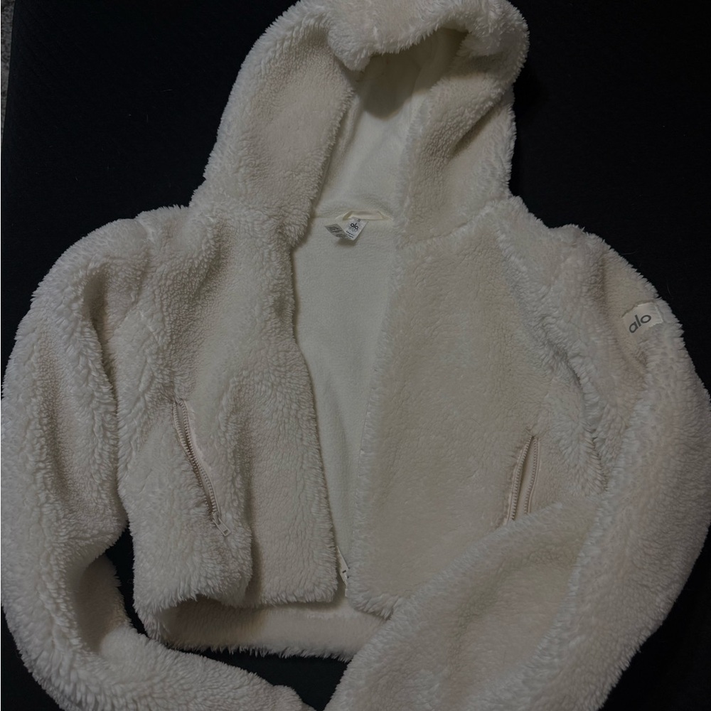 Alo yoga faux fur foxy jacket ivory